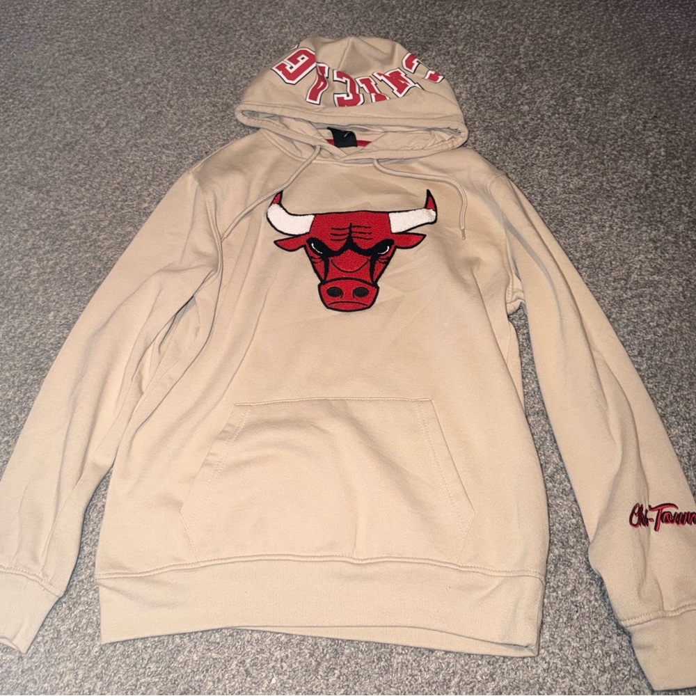 Aeropostale Beige Bulls Hoodie